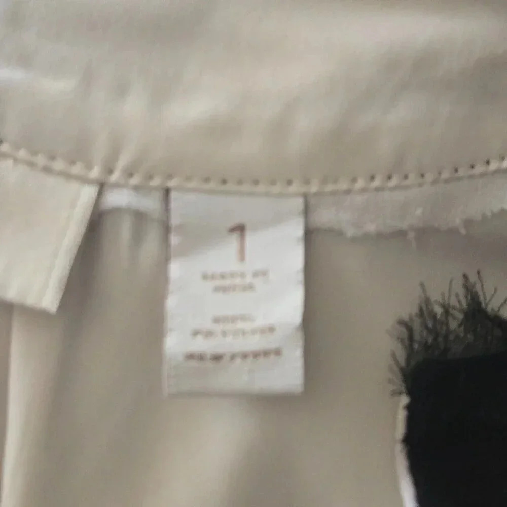 Chico's Women Tunic Top Off White Black Frayed Collar size 1 - Picture 6 of 6